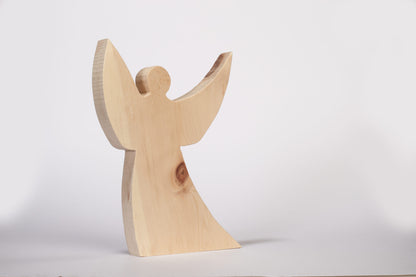 Engel aus Zirbenholz