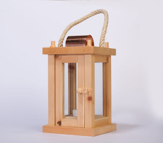 Laterne aus Zirbenholz