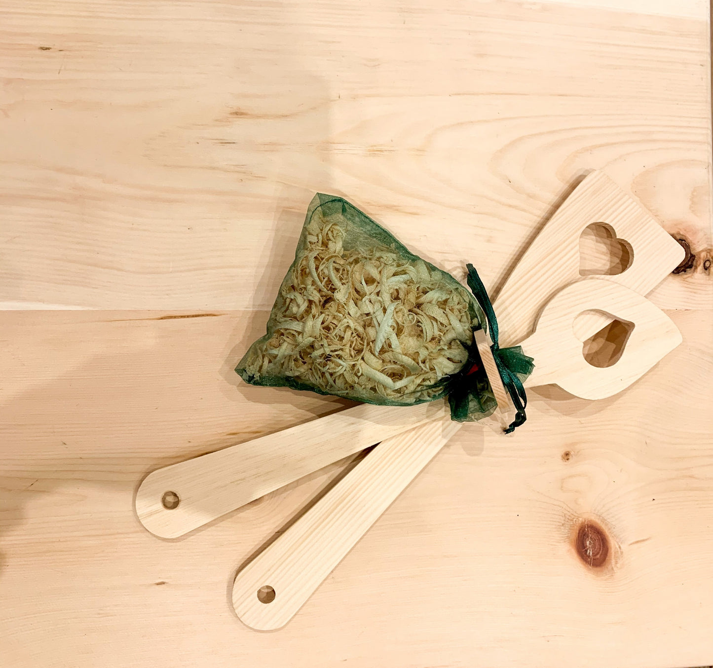 Pfannenwender Herz aus Zirbenholz